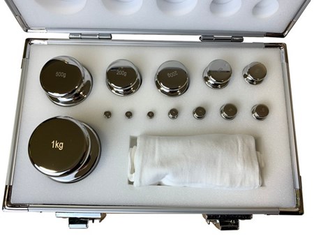 BOXED SET OF STAINLESS STEEL CALIBRATION WEIGHTS | weighingscales.com